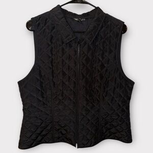 🧎🏻‍♀️‍➡️I.N. Studio Black Quilted Vest